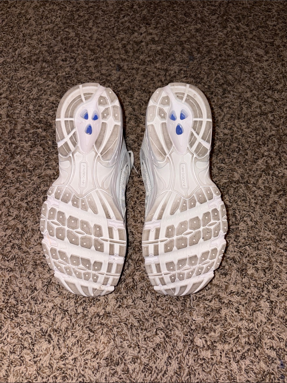 New Balance White and Silver Polka-Dot Athletic Sneakers WOMENS 9 MENS 7.5 - Picture 6 of 9